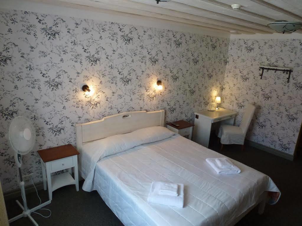 Vanalinna Boutique Hotel كوريسارِ المظهر الخارجي الصورة